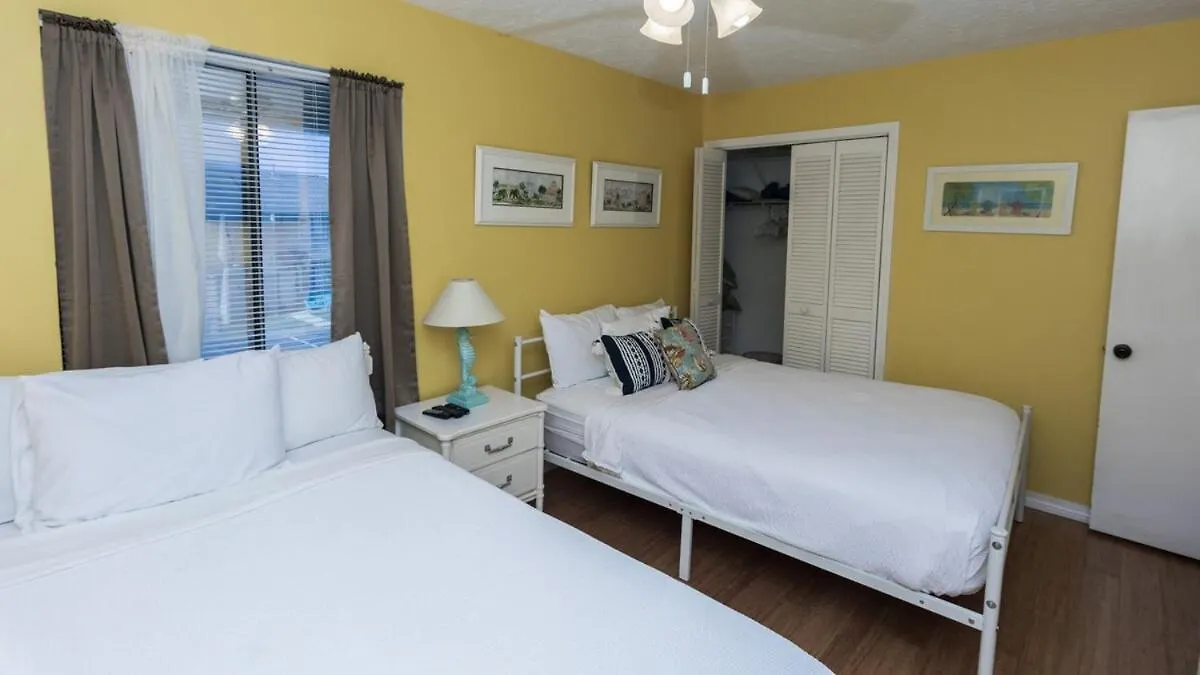2 Bd 2 And Half Ba Two Story Beach Haven Pet Friendly With Golf Cart Panama City Beach 0*,