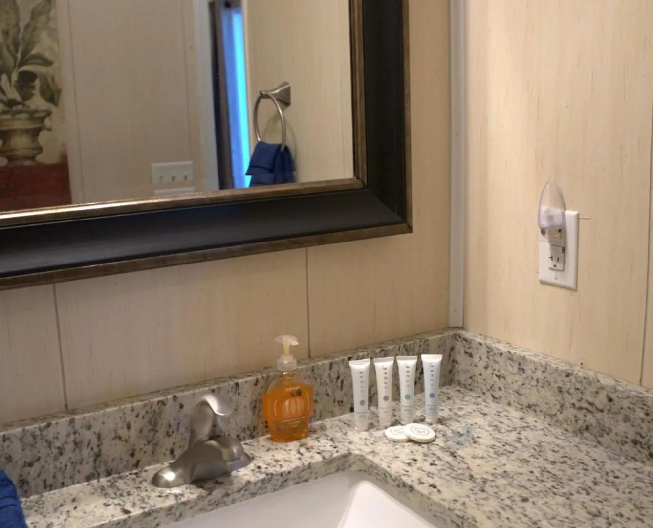 2 Bd 2 And Half Ba Two Story Beach Haven Pet Friendly With Golf Cart Panama City Beach United States